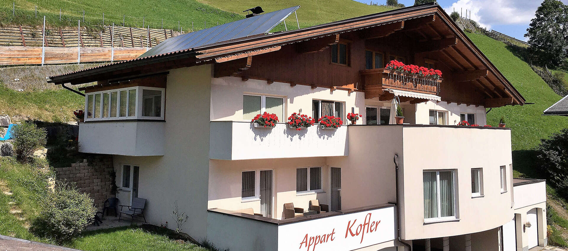 Hausansicht Appart Kofler im Sommer