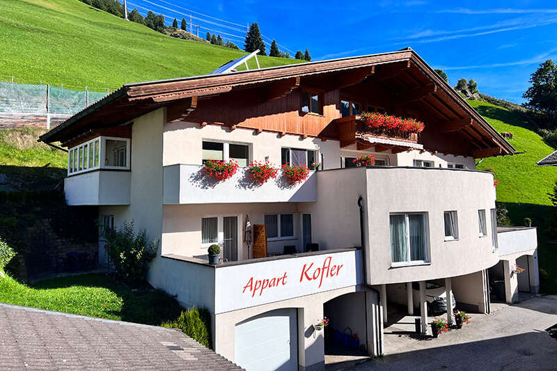 Appart Kofler Hausansicht im Sommer